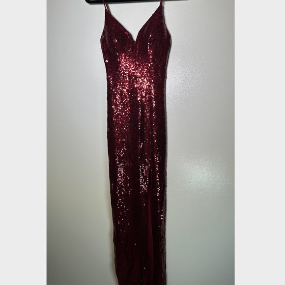 B. Smart Burgundy V-Neck Sequin Formal Gown - size XS-S - Picture 3 of 9